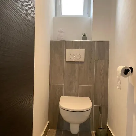 Spacious Marina & View