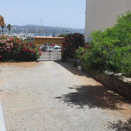 Spacious Sea View Apartment With Parking - Air Conditioning Appartement